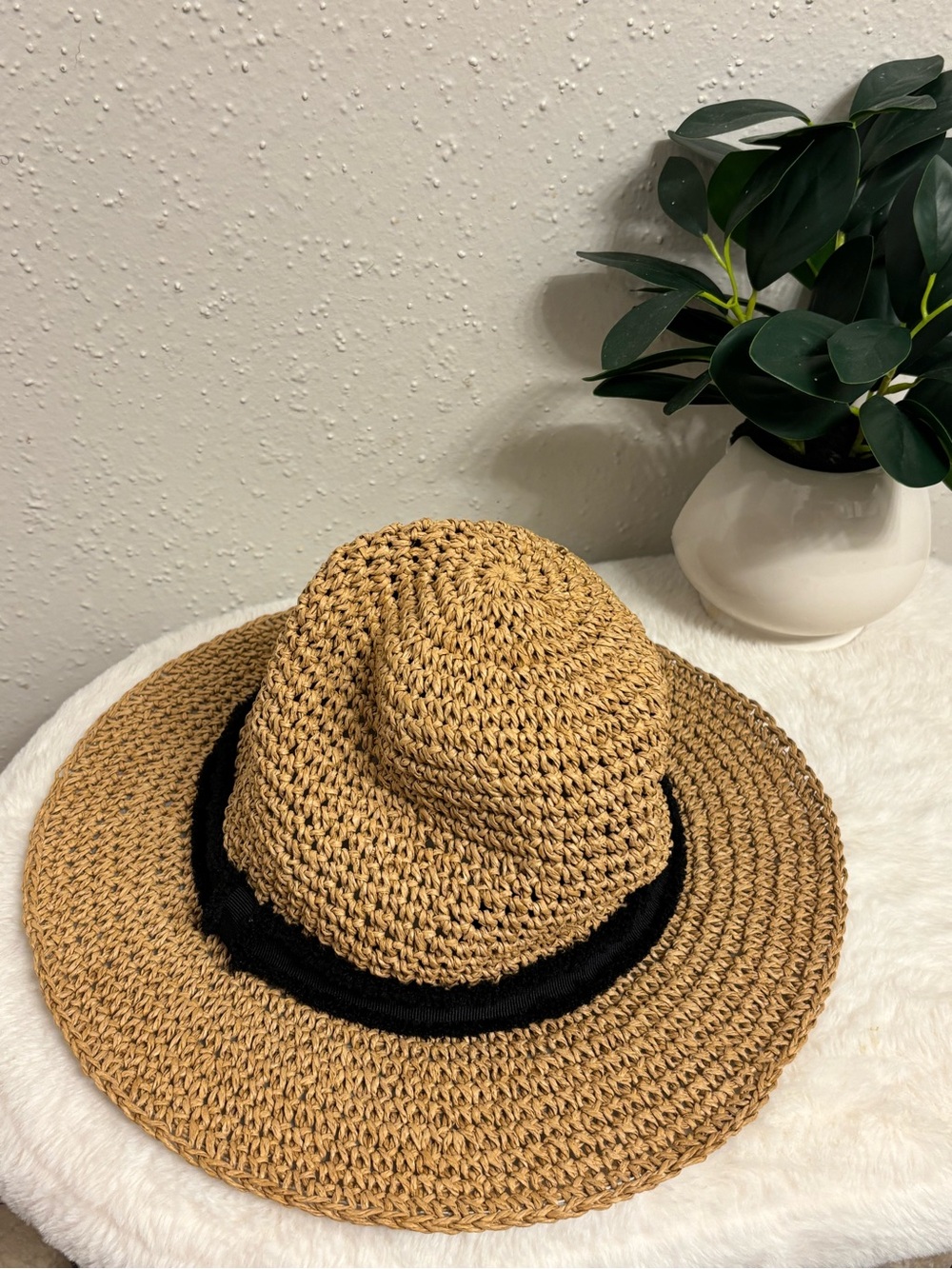 Zara Natural Straw Fedora with Black Band - Picture 3 of 4